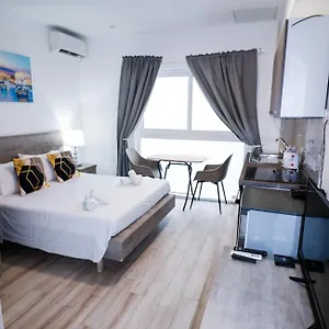 https://napoli-suites.hotelssaintjulians.com